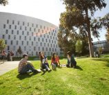 Cùng khám phá 3 điều bạn chưa biết về Đại học Deakin (Australia) - đại học hàng đầu thế giới vừa ký kết hợp tác cùng FUNiX, tạo cơ hội cho sinh viên FUNiX học chuyển tiếp lấy bằng Cử nhân Công nghệ thông tin tại Deakin.
