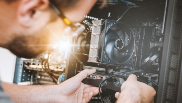 Bạn có thể ngồi hàng giờ trước máy tính mỗi ngày. Nhưng liệu bạn có biết máy tính hoạt động như thế nào và bên trong nó có những gì?