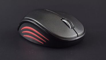 Chuột có dây và chuột không dây có cách thức hoạt động tương tự, nhưng loại nào mới là tốt nhất? 