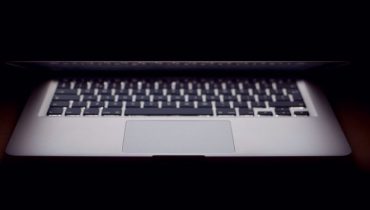 Bạn đã bao giờ tự hỏi máy Mac làm gì để giữ an toàn cho dữ liệu của bạn? Dưới đây là các tính năng bảo mật chính được tích hợp trong macOS mà bạn nên sử dụng để bảo vệ hệ thống của mình.