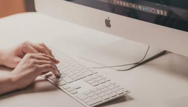 Bạn muốn nhanh chóng kết hợp các tài liệu PDF của mình trong Apple Preview? Đây là cách để làm điều đó.