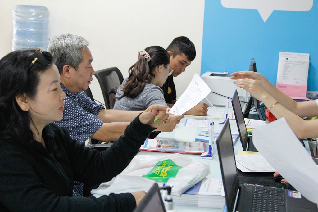 giúp con chọn trường