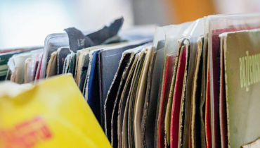 sources.list là một trong nhiều tệp bạn sẽ thấy khi thêm kho phần mềm (software repositories). Đây là những gì bạn cần biết về tệp này. 