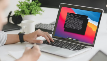 Apple đã bổ sung vỏ Z mạnh mẽ trong Terminal. Mặc dù ban đầu zsh prompt trông có vẻ nhạt nhẽo, nhưng cũng giống như Bash shell, bạn có thể cá nhân hóa và làm cho nó trở nên thú vị hơn.