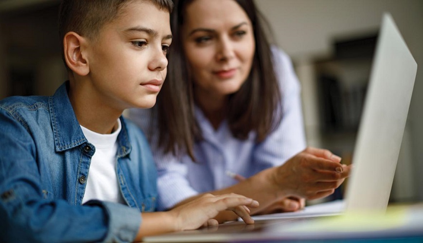 Công nghệ thông tin giúp trẻ kết nối 
