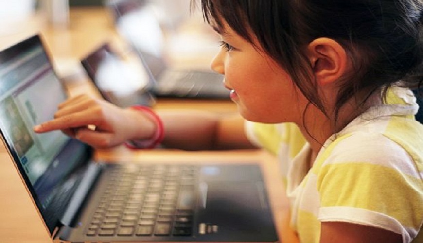 khuyến khích trẻ học lập trình online
