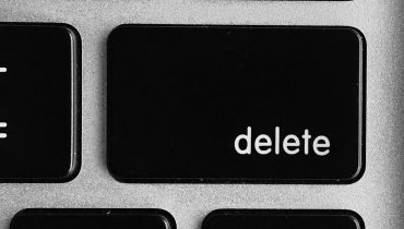 Windows có chứa rất nhiều các file hệ thống và đôi khi rất nguy hiểm nếu bạn xóa chúng đi. Bài viết dưới đây sẽ giải thích Swapfile.sys dùng để làm gì và cách để xóa nó.