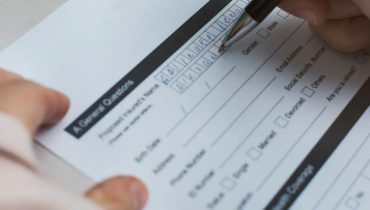 Formjacking là một rủi ro bảo mật trực tuyến lớn trong những năm gần đây. Đây là cách tin tặc đánh cắp dữ liệu ngân hàng của bạn từ các biểu mẫu (form) trên các trang web.