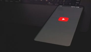 Cách bật Chế độ tối trên YouTube