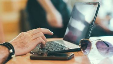 Bạn có thể theo dõi tất cả các lần gõ phím và nhập liệu trên máy tính Linux bằng cách cài đặt Keylogger.