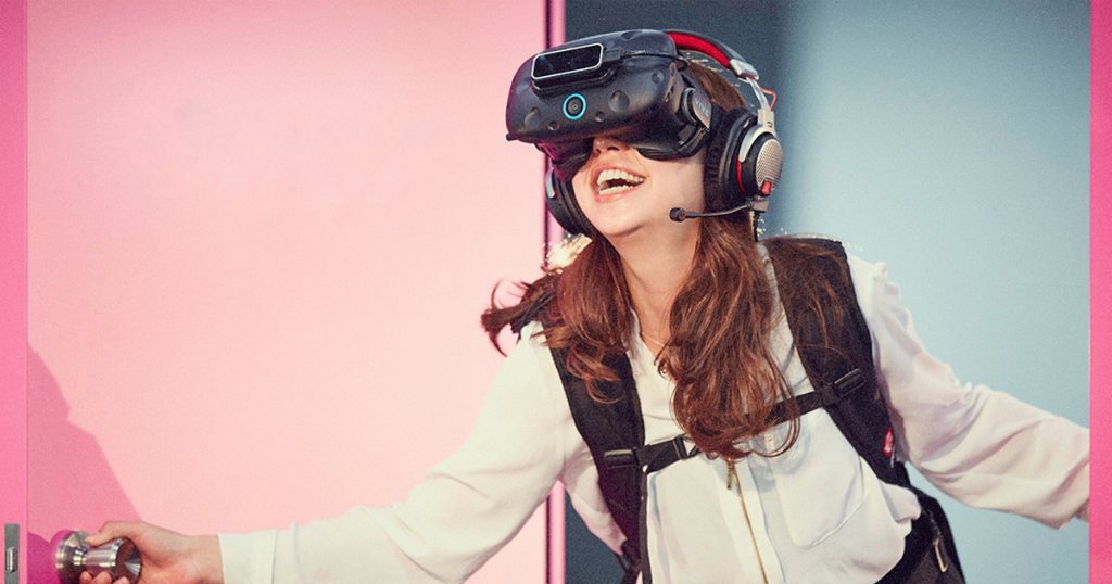 Thực tế ảo VR là gì? Thực tế ảo có thể được sử dụng như thế nào?