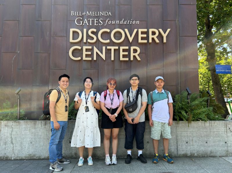 Đoàn sinh viên đến từ Trường Đại học Văn Lang và FUNiX đã có chuyến khám phá đất nước và cuộc sống tại Mỹ qua trại hè Summer Camp in Seattle 2023 do ĐH CityU tổ chức.