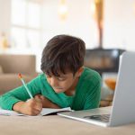 Bé được mentor kèm 1:1