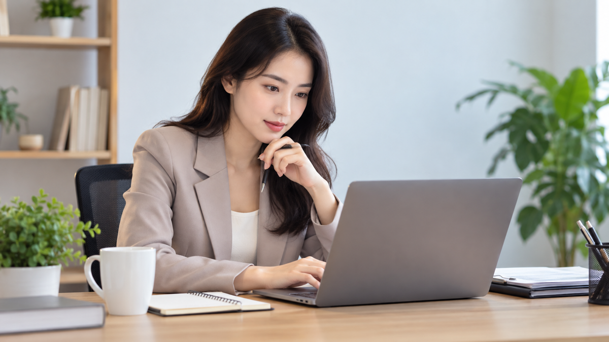 Người viết kiểm tra ngữ cảnh và người nhận email AI soạn